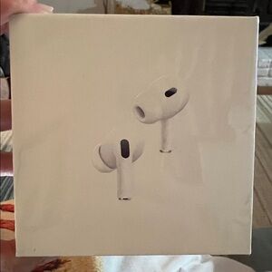 Apple White Wireless Earbuds with Charging Case